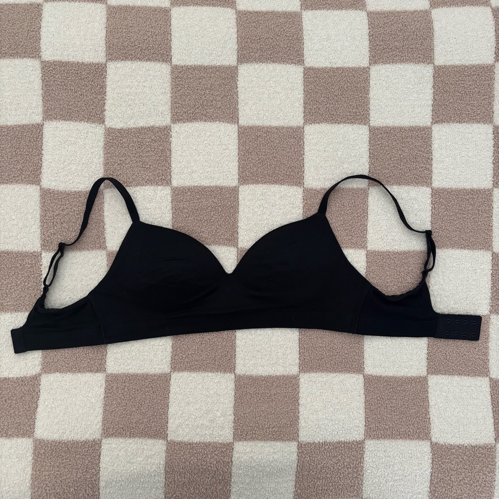 Soma Enbliss Wireless Bra NEVER WORN